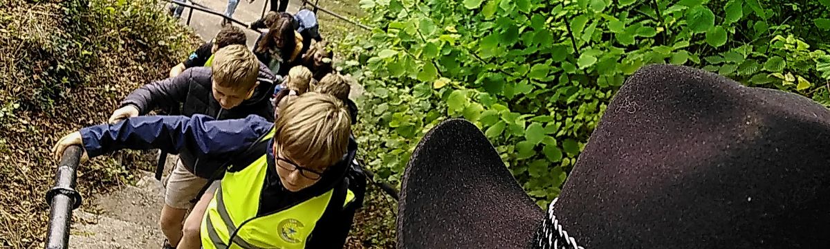 Photo d'une balade de sensibilisation pour les élèves de l'école de Maffe